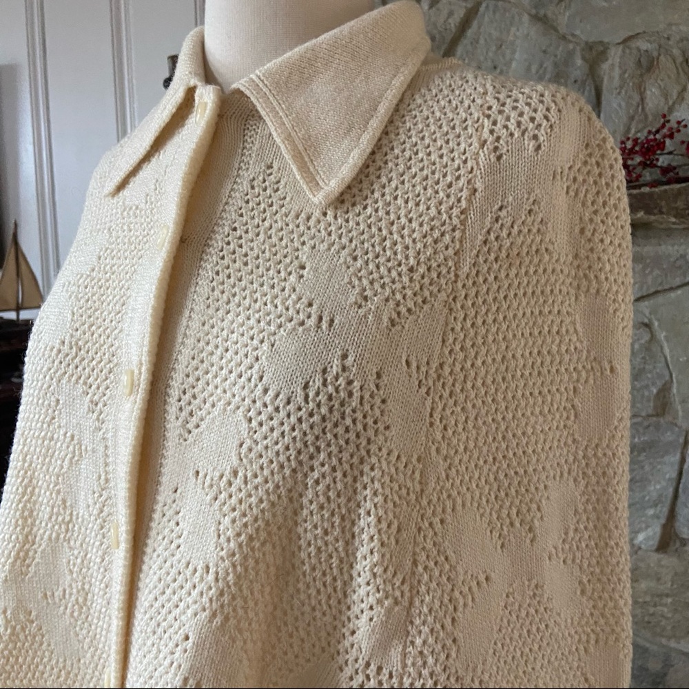 1970’s Butterfly Knit Shawl - Picture 6 of 9